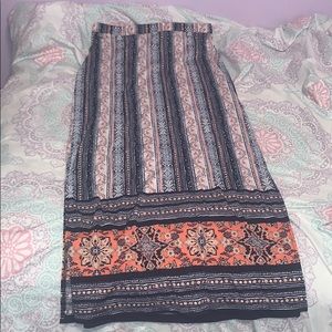 Patterned maxi skirt